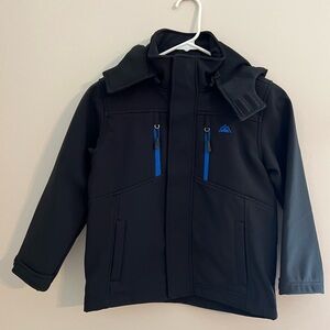 Snozu Boys Jacket. Size 7.